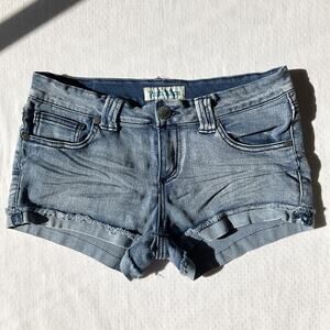 Paris Blues Women Shorts Size 9 Blue Denim Frayed Hem 2" Inseam